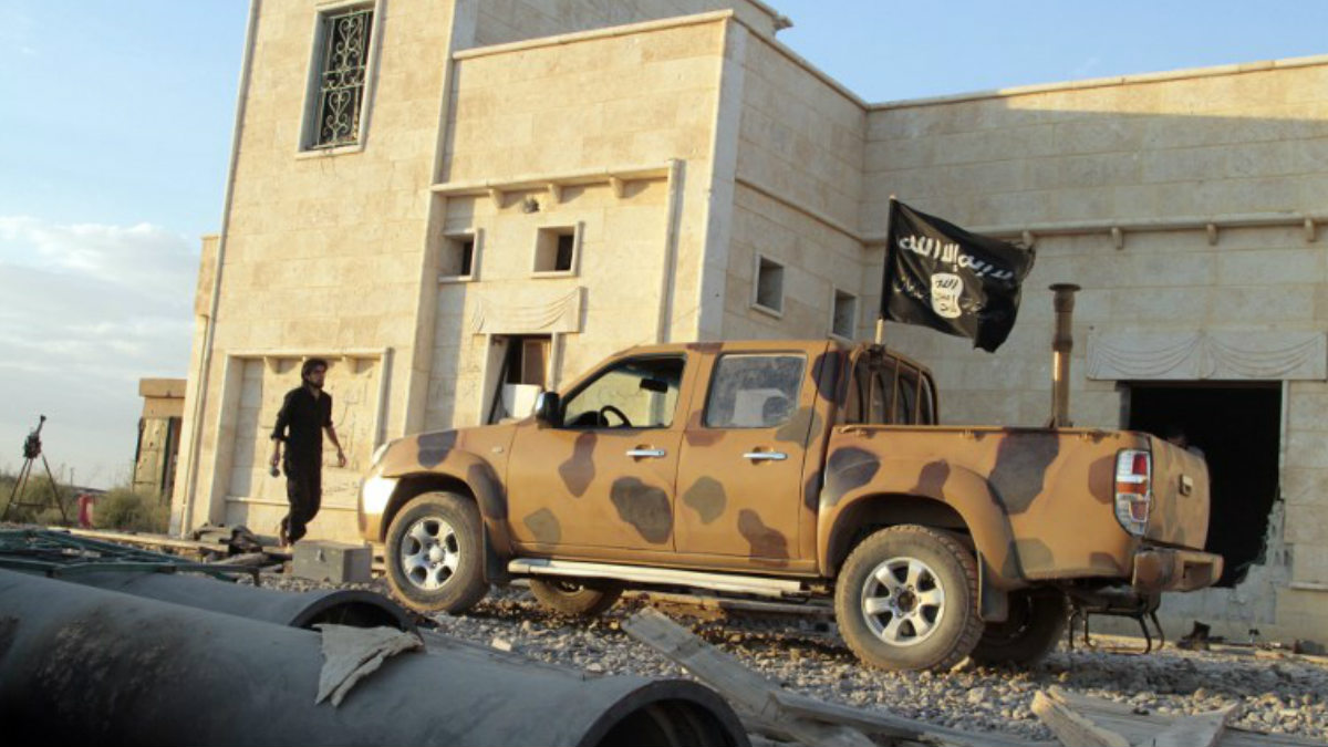 Un vehículo del Estado Islámico (ISIS) en la ciudad siria de Raqqa. Foto: AFP