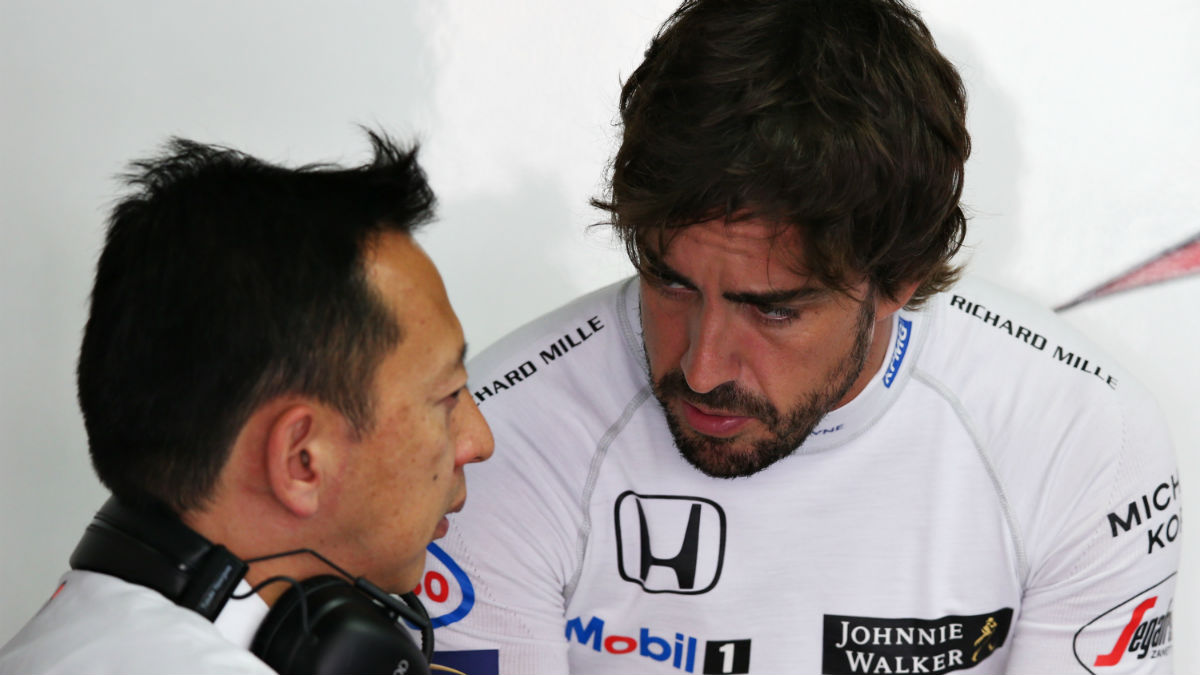 Yusuke Hasegawa ha reconocido que en Honda se sienten avergonzados de no haberle podido proporcionar a Fernando Alonso un buen motor durante estos años. (Getty)