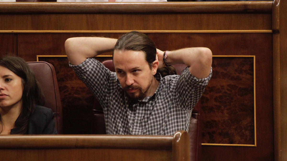 Pablo Iglesias en su escaño en el Congreso de los Diputados. (Foto: Francisco Toledo)