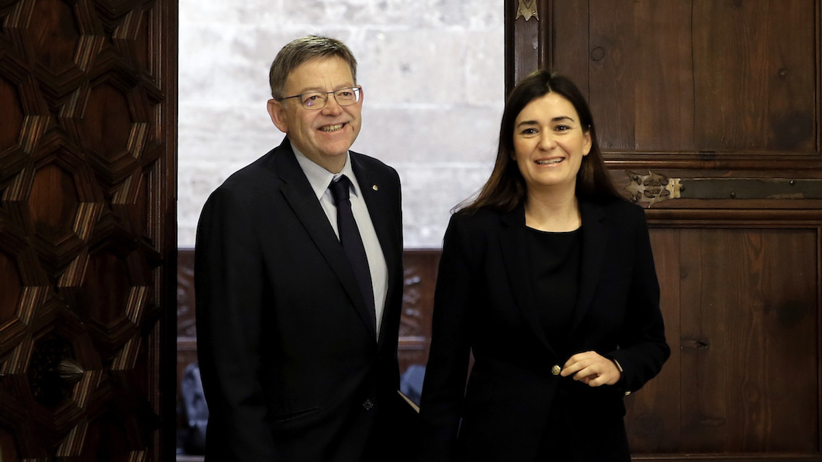 El presidente de la Generalitat, Ximo Puig y la consejera de Sanidad, Carmen Montón. (Foto: EFE)