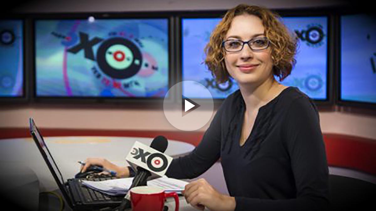 Tatiana Felguengauer, la periodista rusa agredida con un cuchillo en la garganta en la radio Ejo Moskvi.