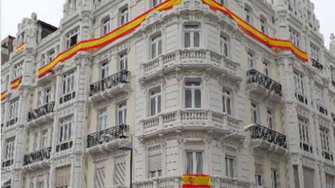 Los lectores de OKDIARIO envían las mejores fotos de las banderas de España en balcones y fachadas