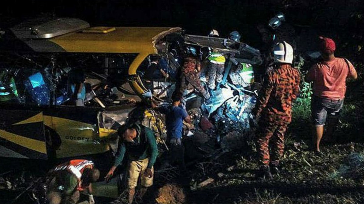 Accidente de autobús en Malasia. Foto: twitter