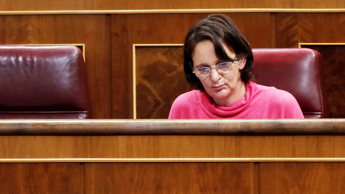 Carolina Bescansa en su escaño en el Congreso de los Diputados. (Foto: EFE)