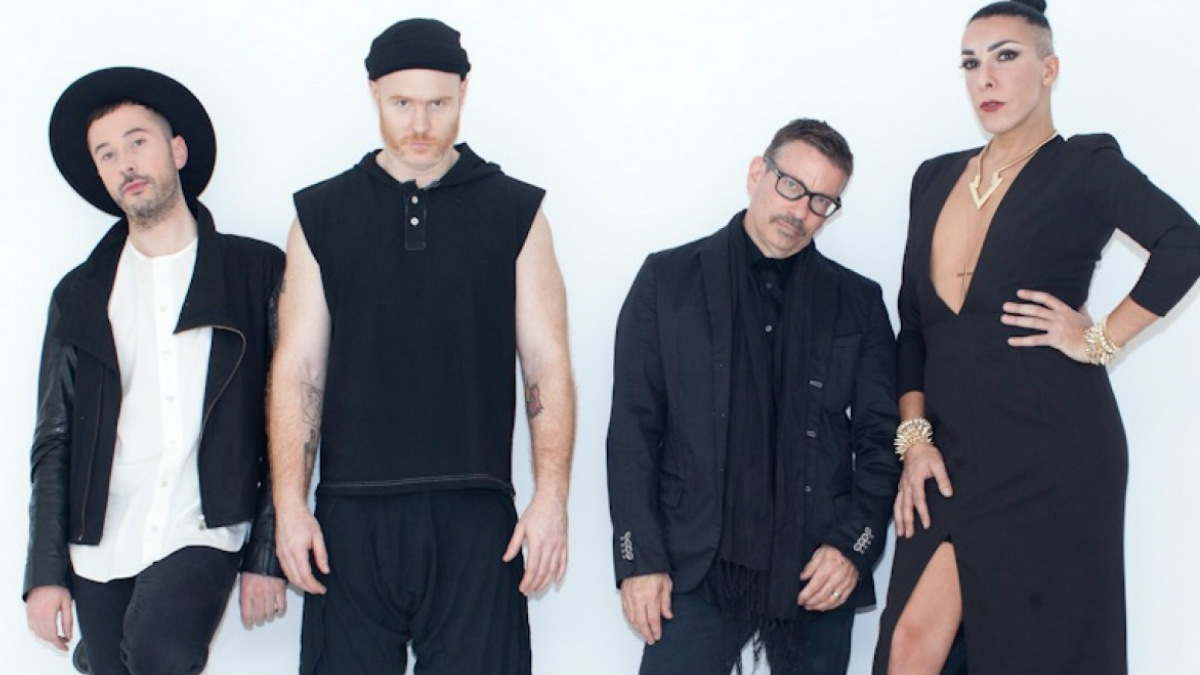 Andy Butler (camiseta sin mangas) lidera la banda disco-house Hercules and Love Affair.