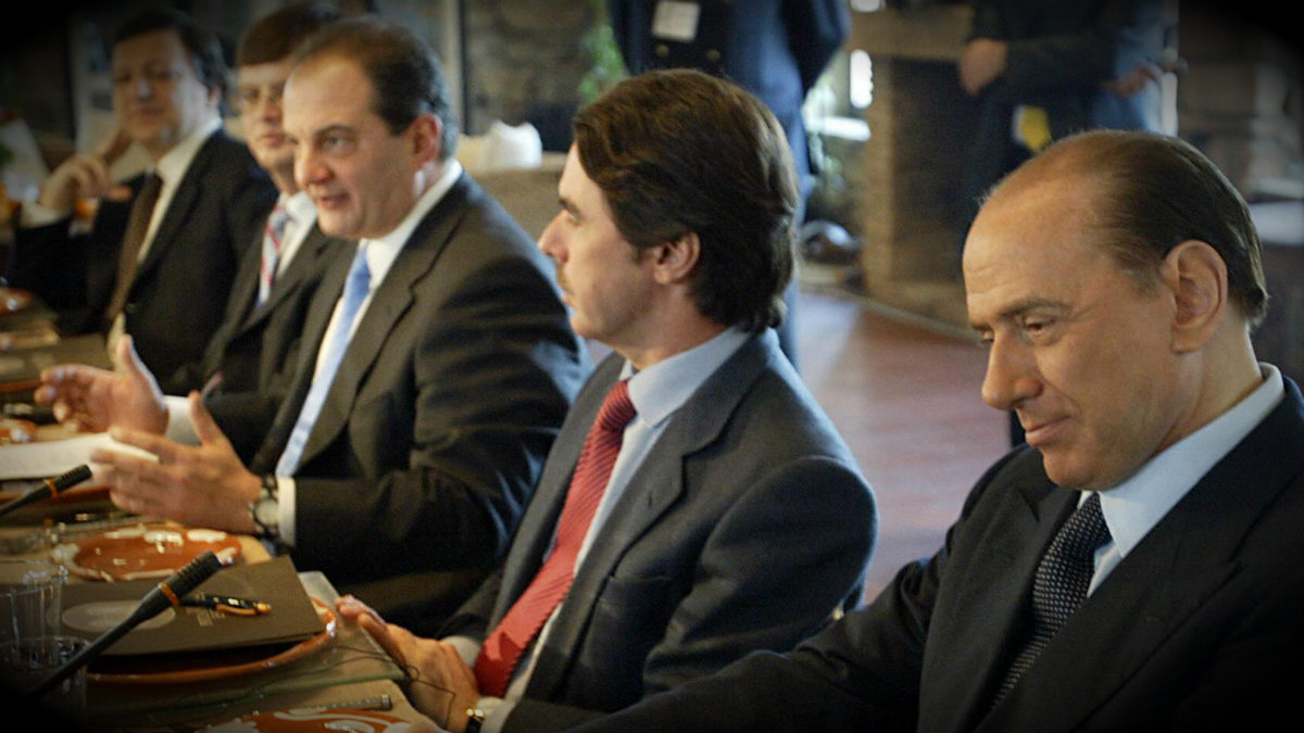 José María Aznar, durante su segunda legislatura, en una cumbre de líderes populares europeos en Atenas. (Getty)