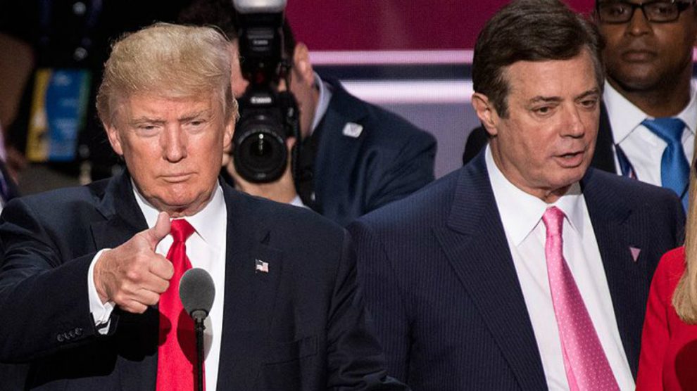 Paul Manafort, ex jefe de campaña de Donald Trump, junto al presidente.