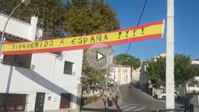 OKDIARIO visita Vila-roja, el barrio de Gerona que reta al independentismo con banderas de España