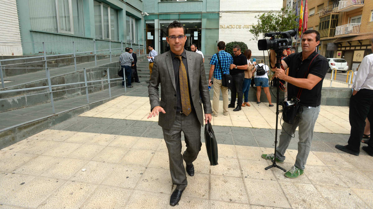 El abogado penalista murciano Raul Pardo Geijo, ala salida del Palacio de Justicia.