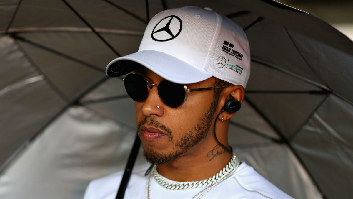 Lewis Hamilton ha dicho que la normativa que les obligará a completar toda la temporada con tan solo tres motores es, literalmente, una mierda. (Getty)