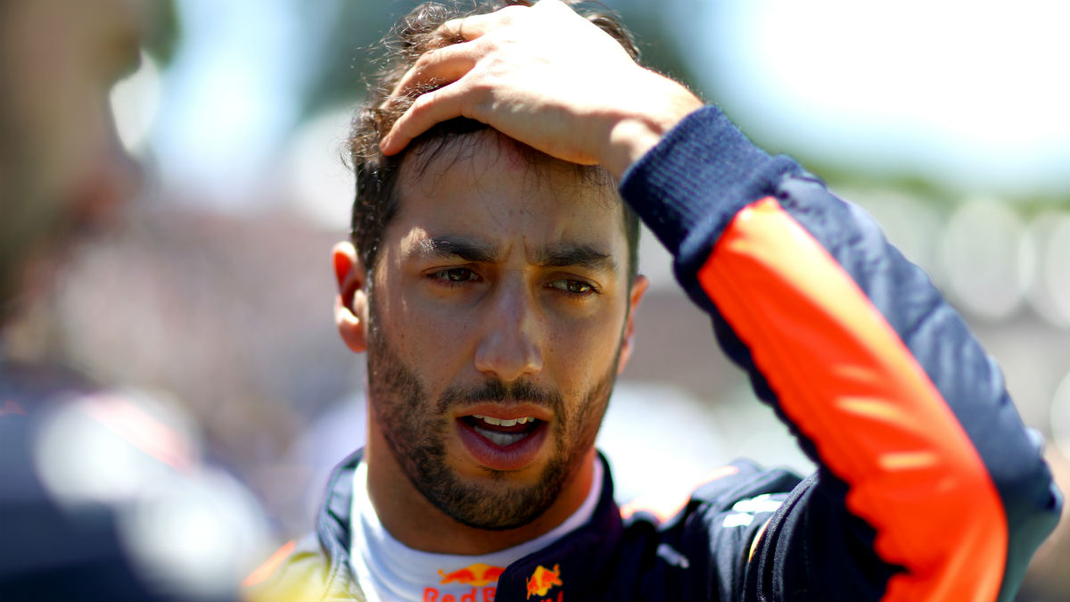 Daniel Ricciardo ha vuelto a mostrar su deseo de recalar en Ferrari, asegurando además que no cree que Sebastian Vettel le quiera como vecino de box. (Getty)