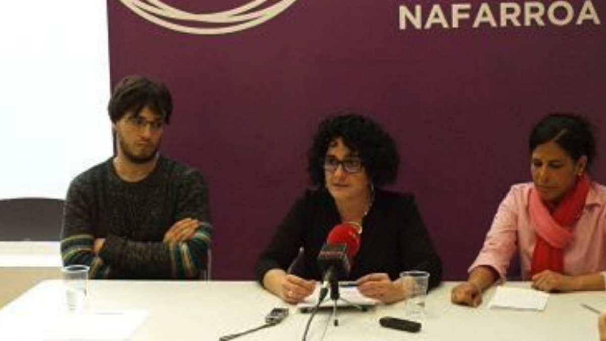 Silvia Jauregi, en el centro,  deja Podemos Navarra. (Foto: Podemos)