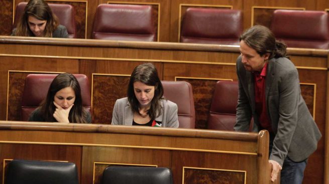 Irene Montero y Pablo Iglesias en el Congreso de los diputados. Foto: FRANCISCO TOLEDO