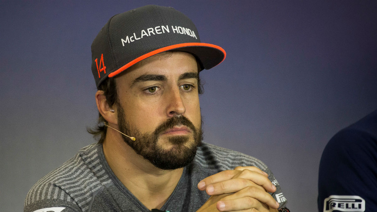 Fernando Alonso se ha mostrado encantado con el desarrollo de la primera prueba realizada al volante del coche con el que competirá en Daytona. (Getty)