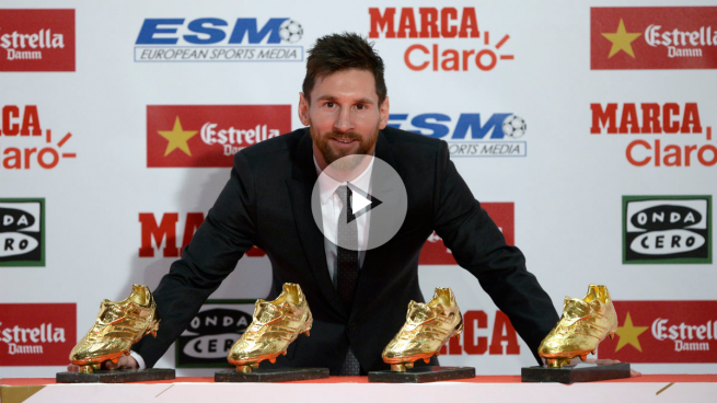 Messi recibe su cuarta Bota de Oro y evita hablar sobre su renovación ?>