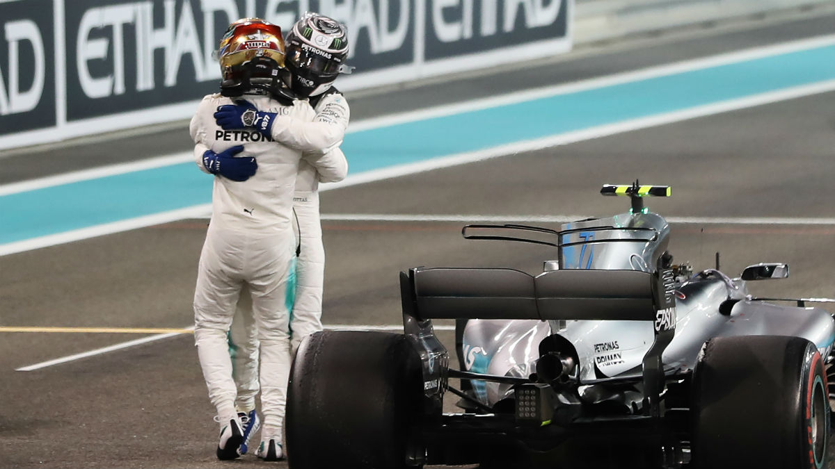 Valteri Bottas celebra su victoria en Abu Dhabi. (AFP)