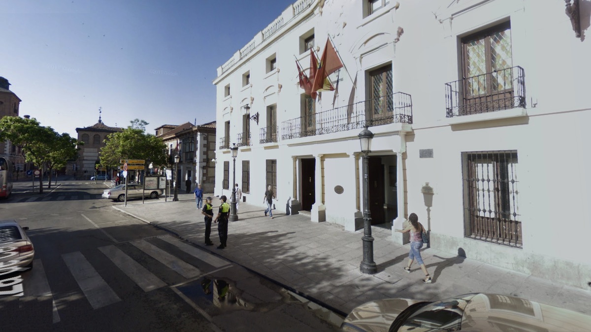 Ayuntamiento de Alcalá de Henares. (Foto GMaps)