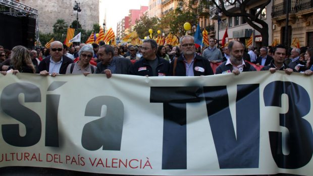 Manifestación de ACPV pidiendo la vuelta de la señal de TV3