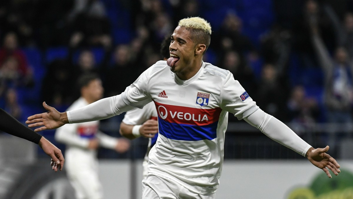 Mariano Díaz celebra un gol con el Lyon. (AFP)