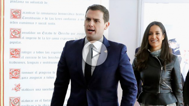 Albert Rivera en el homenaje a la Constitución en el Congreso. (Foto: EFE) ?>