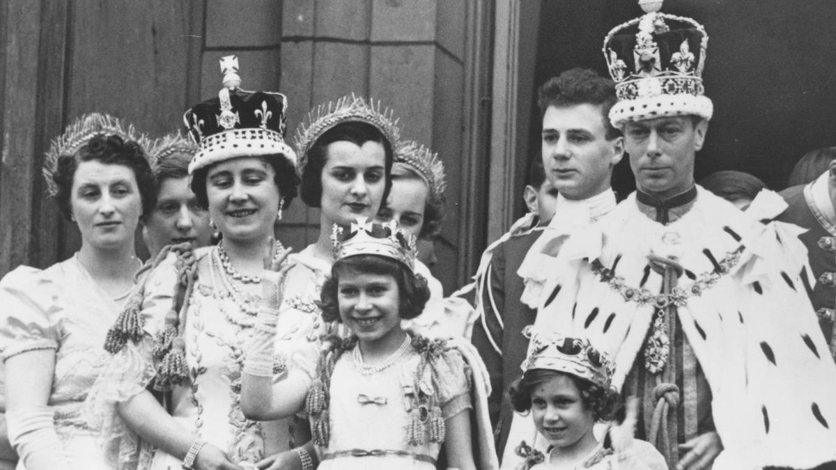 Jorge VI de Inglaterra y su familia el día de la coronación.