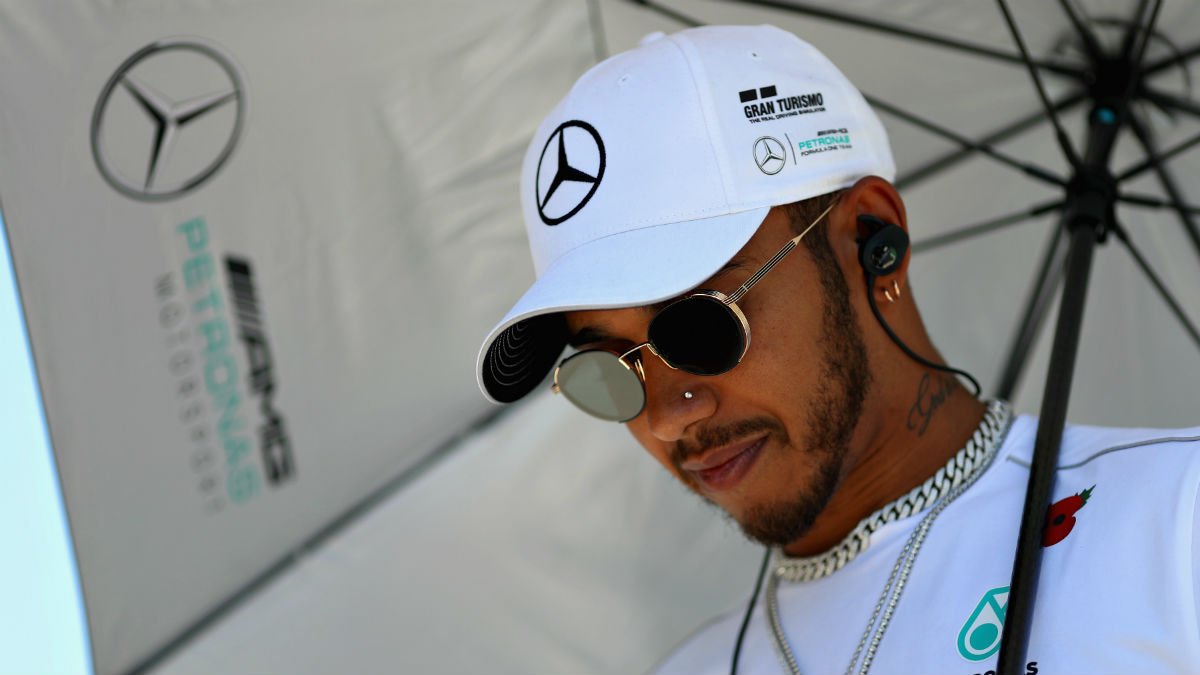 Lewis Hamilton piensa que los mandamases de la Fórmula 1 deberían tomar medidas para aumentar la espectacularidad de la categoría en todos los sentidos. (Getty)