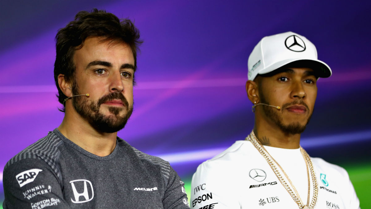 Lewis Hamilton piensa que Fernando Alonso será candidato al mundial de 2018 después de la llegada de Renault a McLaren. (Getty)