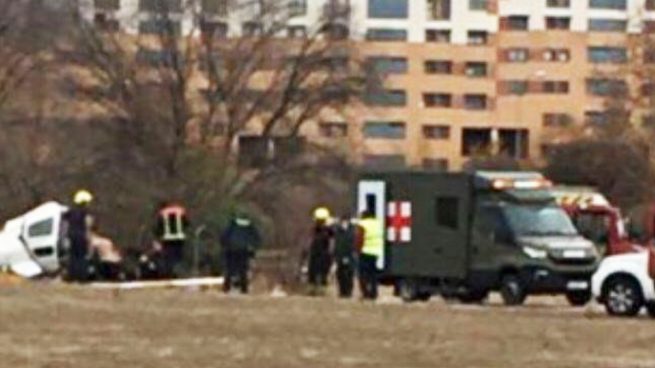 Dos heridos al estrellarse un helicóptero civil en el aeródromo de Cuatro Vientos