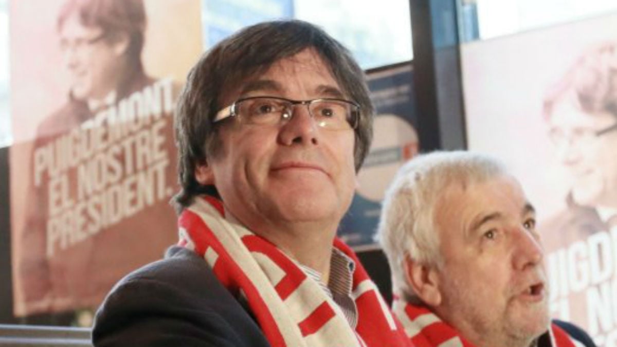 El expresidente  de las Generalitat Carles Puigdemont huido en Bruselas