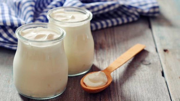 Flan de yogur y coco, receta de un postre fácil de preparar