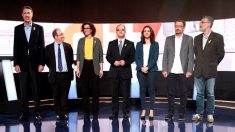 Los siete candidatos en los estudios de TV3 (Foto: Efe).