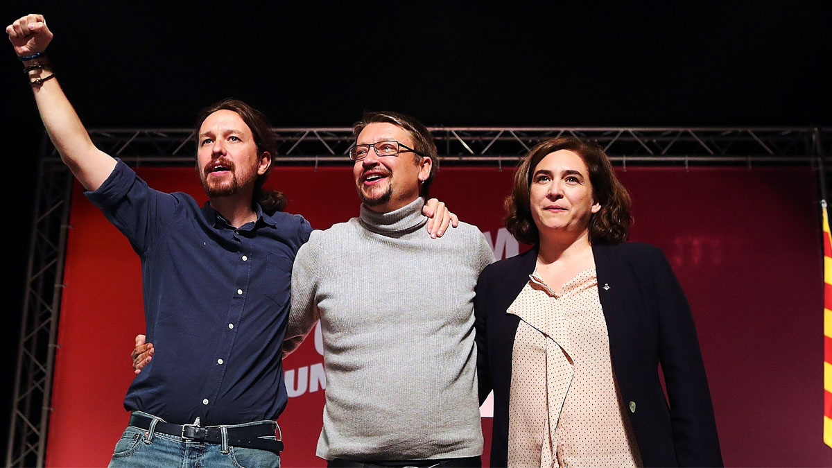 Pablo Iglesias, Xavier Domènech y Ada Colau (Foto: EFE)