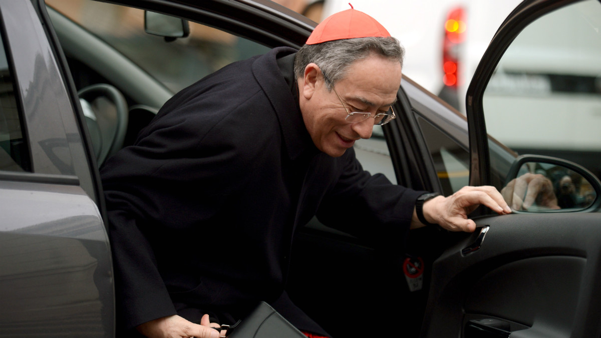 El cardenal Maradiaga a su llegada a Roma para la elección del Papa Francisco en 2013. (AFP)