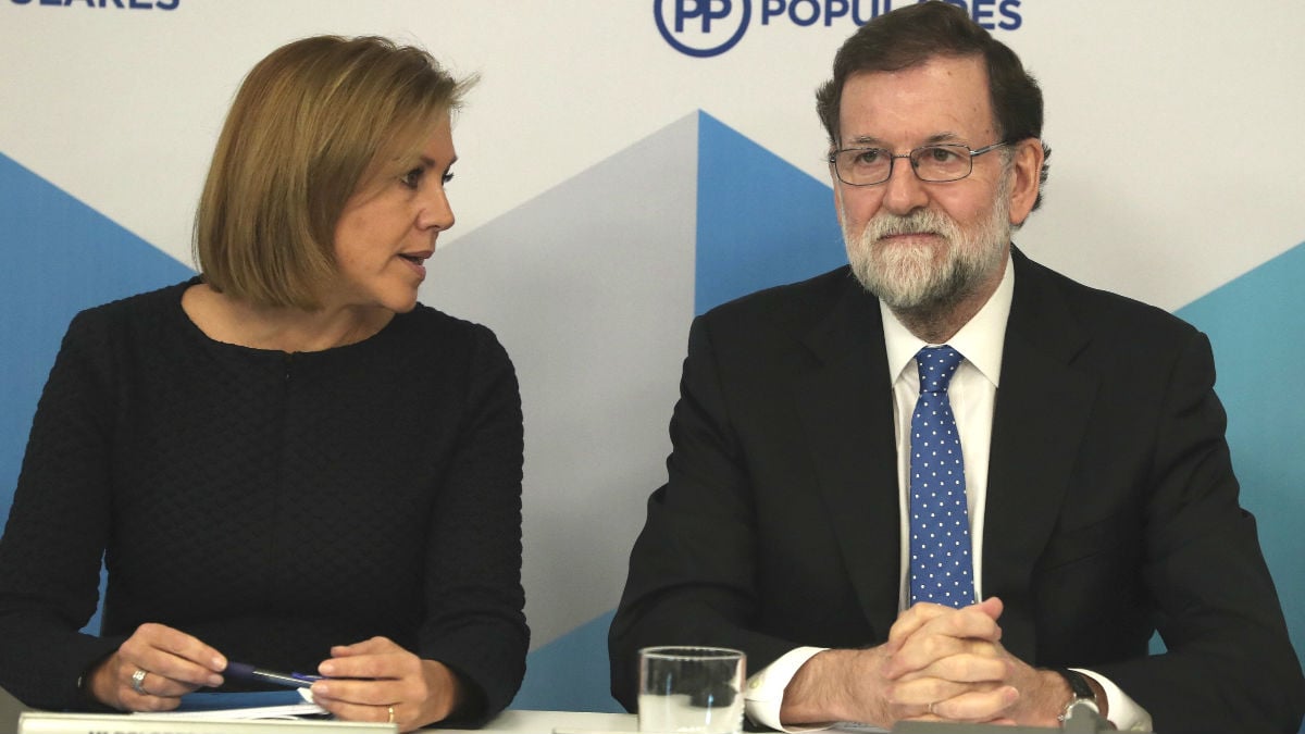 El presidente del PP, Mariano Rajoy, y la secretaria general, María Dolores de Cospedal, durante la reunión del Comité Ejecutivo Nacional del PP. (EFE)