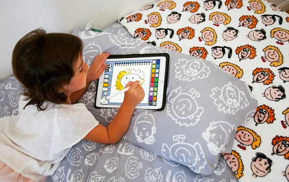 MrBroc: el ‘Instagram gallego’ que transforma los dibujos de los niños en productos de diseño