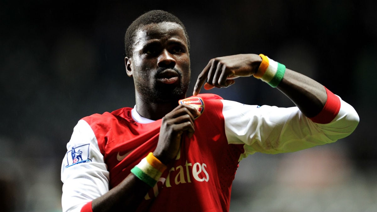 Eboué, en un partido con el Arsenal. (Getty)
