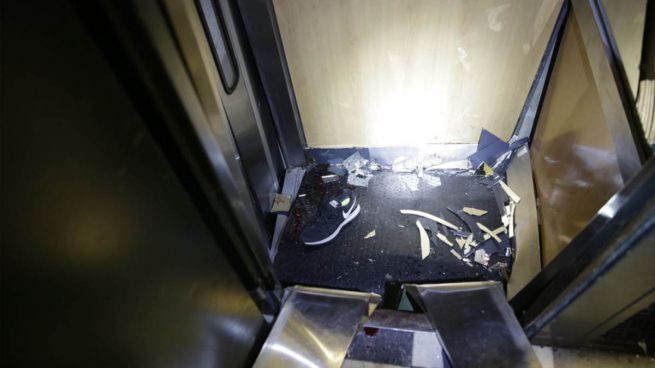 Un matrimonio y sus dos hijas resultan heridos al caer un ascensor en Nochebuena en Madrid