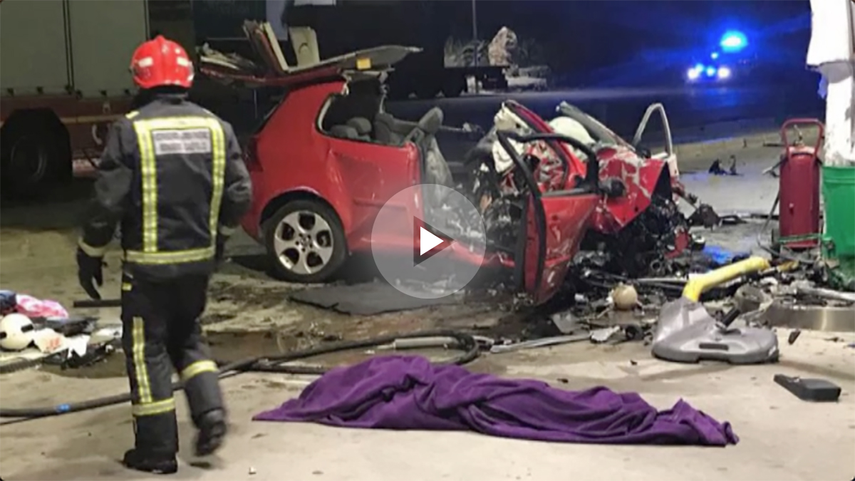 El coche tras el asesinato de Andrea en Benicasim.