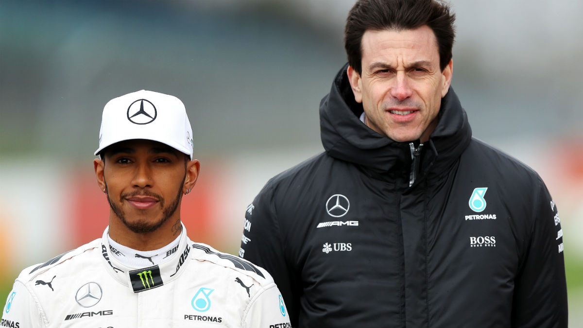 Toto Wolff asegura que el nuevo contrato de Lewis Hamilton con Mercedes será a largo plazo, si bien tendrá ciertas escapatorias por si el piloto decidiera retirarse en un momento dado. (Getty)