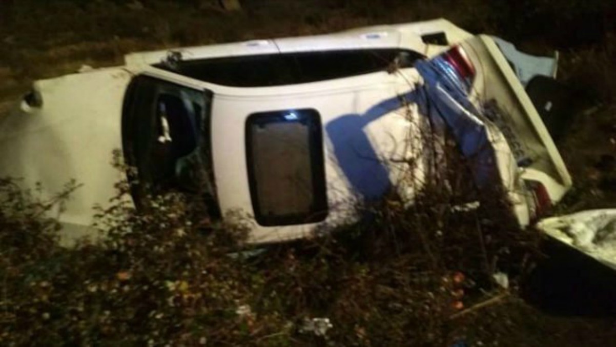 Imagen del coche de Marcelino tras el accidente. (Bomberos de Logroño)