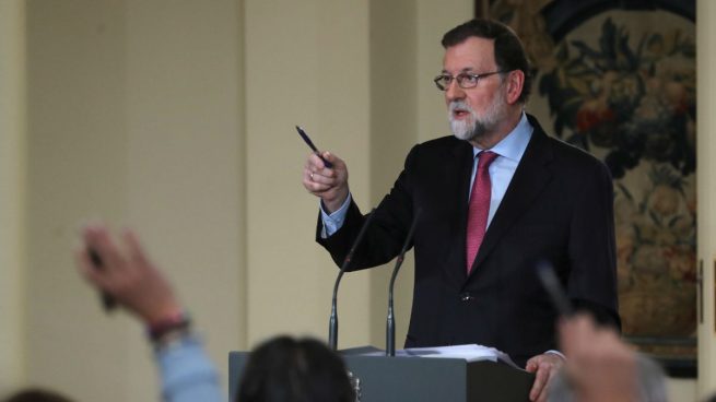 Rajoy ignora a C’s y ordena intensificar los contactos con el PSOE para llegar a acuerdos de legislatura