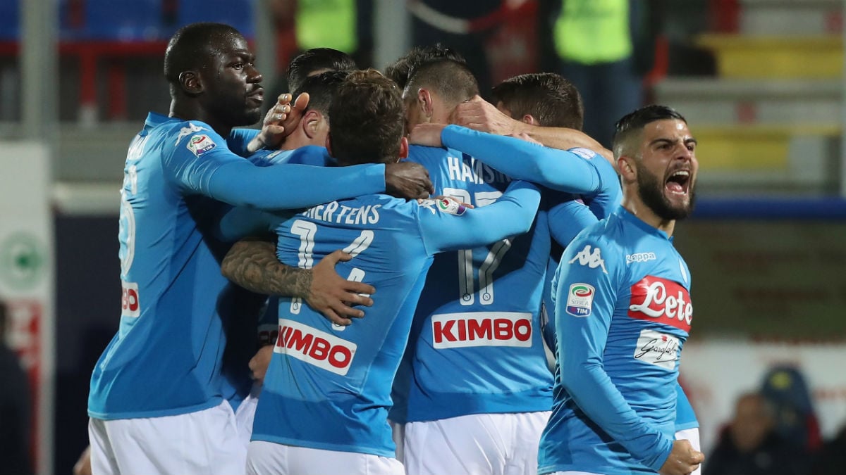 Los jugadores del Nápoles celebran un gol de Hamsik. (Getty)