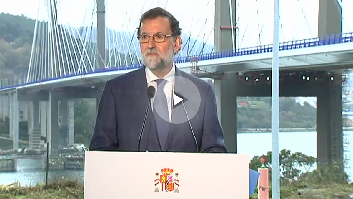 El presidente del Gobierno, Mariano Rajoy, ha inaugurado este sábado en Pontevedra la ampliación de la AP-9 entre O Morrazo y Vigo, que incluyen los nuevos carriles del puente de Rande.
