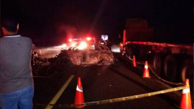 Al menos diez muertos tras colisionar dos camionetas y una motocicleta cerca de Acapulco