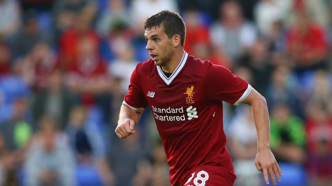 Flanagan, jugador del Liverpool, reconoce ante el juez haber agredido a su novia