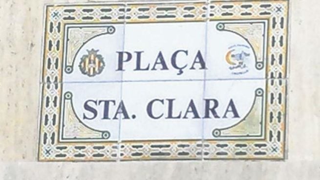 Placa de una calle de Castellón de la Plana sólo en valenciano