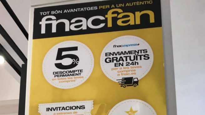 Fnac también le hace el juego a los separatistas: en su tienda de Barcelona sólo rotula en catalán