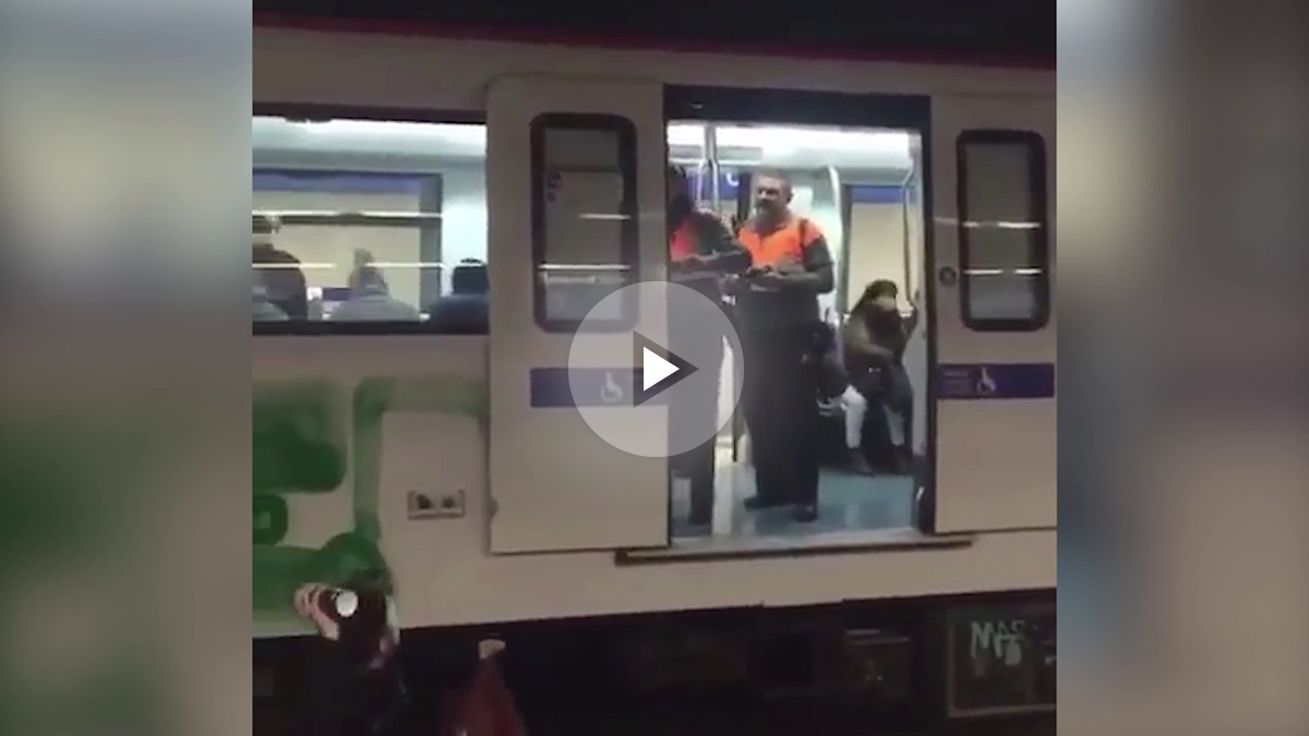 El vandalismo invade el metro de Barcelona