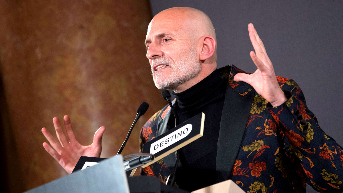 Alejando Palomás durante su discurso tras recibir el premio en 2018 (Foto: Efe).