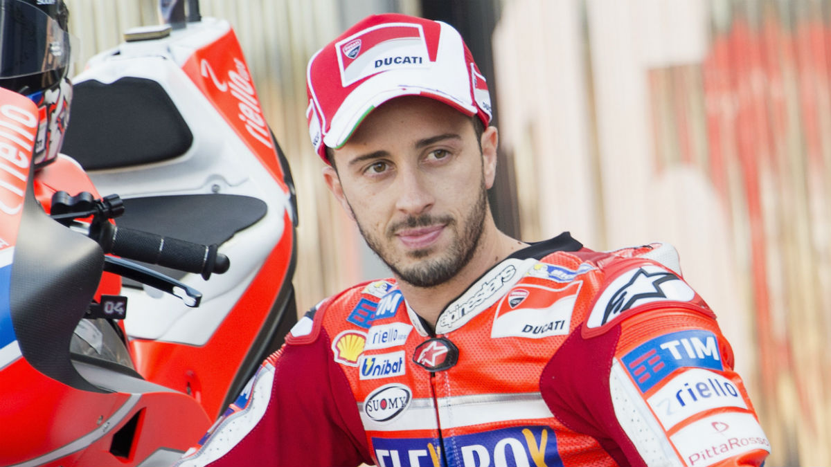 Las exigencias económicas de Andrea Dovizioso podrían llegar a suponer un problema para su renovación con Ducati, que también ha de prolongar el contrato de Jorge Lorenzo. (Getty)